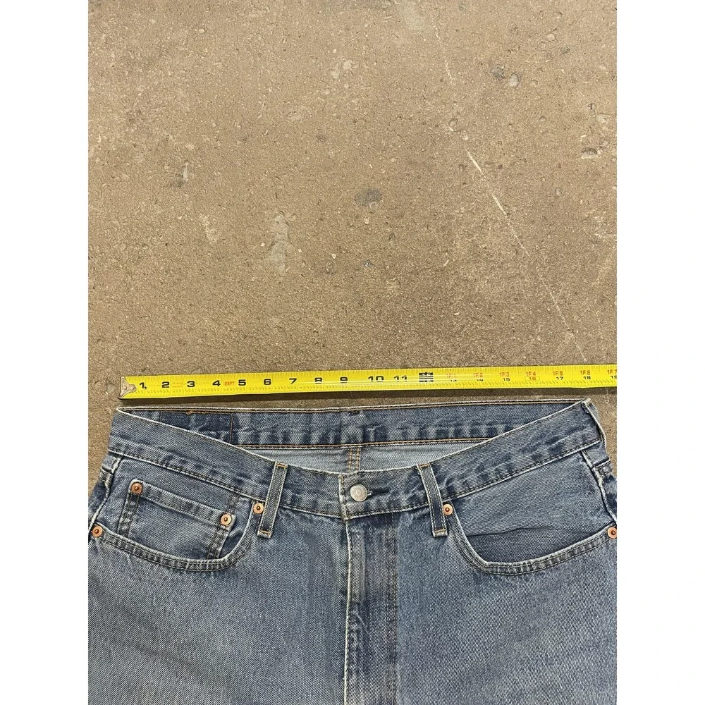 Levis 550 Jeans Mens 36x30 Blue Medium Wash Relaxed‎ Fit Tapered Leg Zip Fly